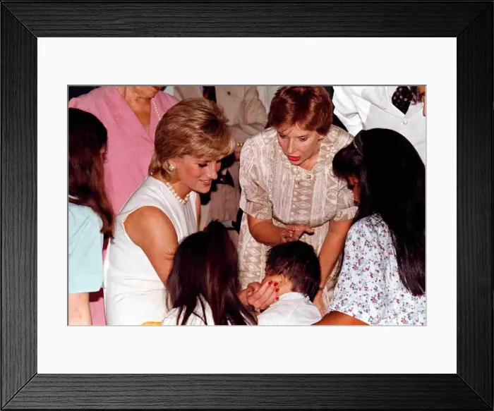 Framed Print : Diana, Princess of Wales on her four day visit to Argentina in her role as goodwill