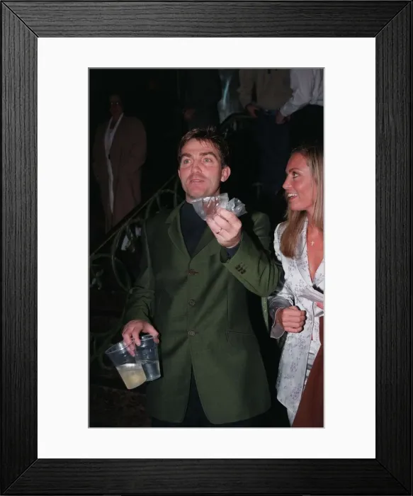 Framed Print : Bradley Walsh Comedian / TV Presenter October 1998 Arriving at the Savoy Theatre for Framed Print : Bradley Walsh Comedian / TV Presenter October 1998 Arriving at the Savoy Theatre for