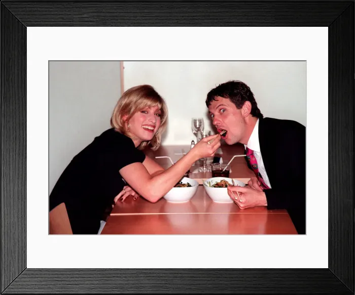 Framed Print : Dani Behr TV Presenter with cocktails September 1997 with Daily Mirror witer Matthew Framed Print : Dani Behr TV Presenter with cocktails September 1997 with Daily Mirror witer Matthew
