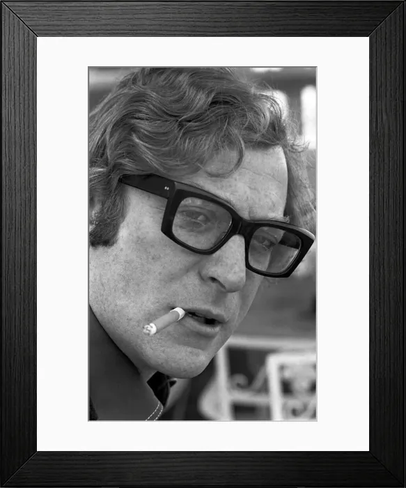Framed Print : Michael Caine 1971 Framed Print : Michael Caine 1971