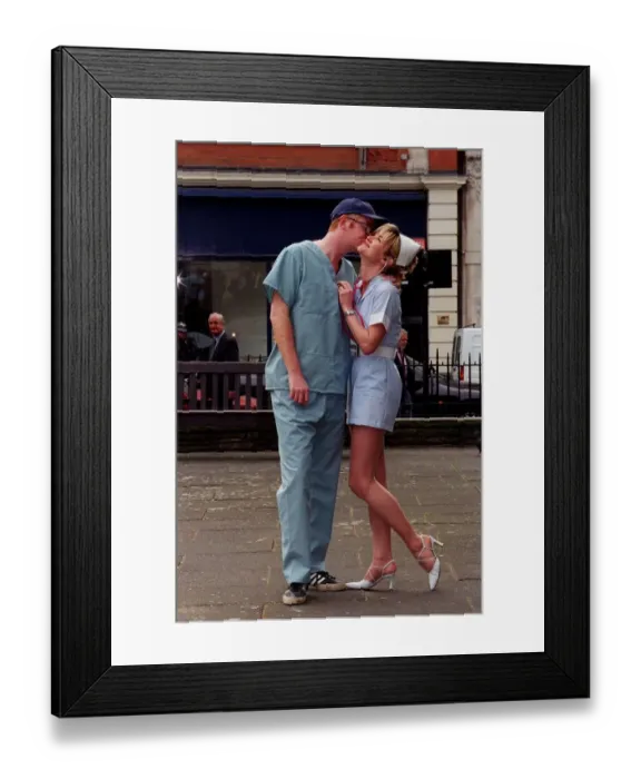Framed Print : Chris Evans Radio / TV Presenter May 1998 Virgin radio boss Chris Evans with TV Framed Print : Chris Evans Radio / TV Presenter May 1998 Virgin radio boss Chris Evans with TV