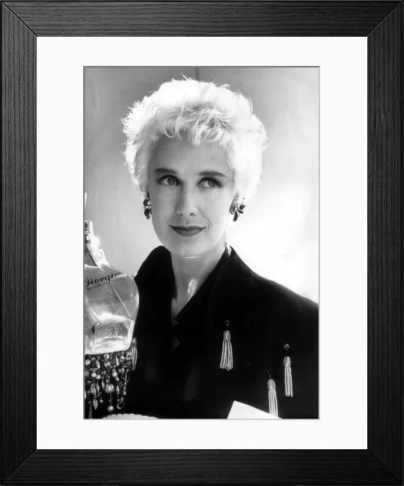 Framed Print : Paula Yates TV Presenter October 1987 at at Georgio, Beverley Hills promotion Framed Print : Paula Yates TV Presenter October 1987 at at Georgio, Beverley Hills promotion