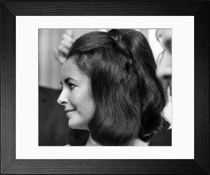 Framed Print : Elizabeth Taylor July 1969 charity benefit Framed Print : Elizabeth Taylor July 1969 charity benefit