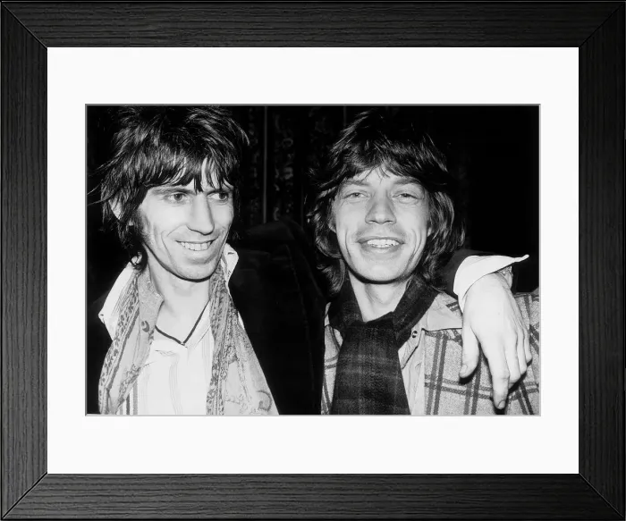 Framed Print : Rolling Stones, Keith Richards, with Mick Jagger, January 1977 after being let off by Framed Print : Rolling Stones, Keith Richards, with Mick Jagger, January 1977 after being let off by