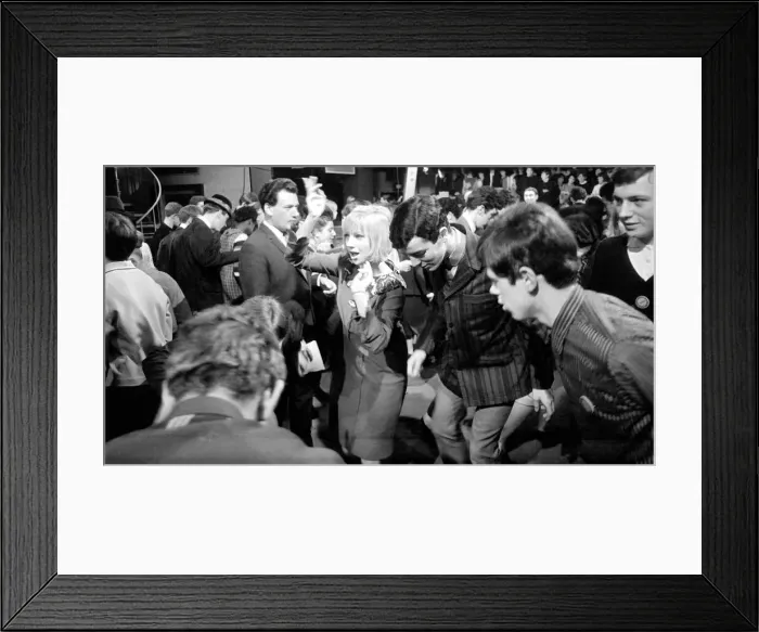 Framed Print : Filming on the set of Ready Steady Go! February 1964 Framed Print : Filming on the set of Ready Steady Go! February 1964
