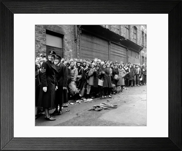 Framed Print : Pop Group The Beatles November 1963 John Lennon, Paul McCartney, Ringo Starr Framed Print : Pop Group The Beatles November 1963 John Lennon, Paul McCartney, Ringo Starr