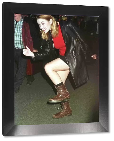 Kate Winslet actress February 1998, Titanic actress leaving Heathrow for New York