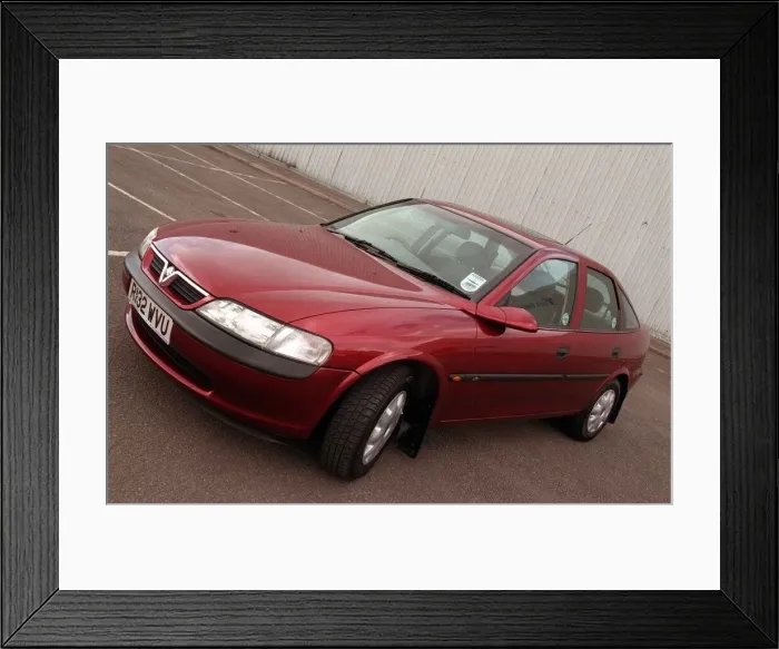 Framed Print : Vauxhall Vectra 1. 8 LS April 1998 Framed Print : Vauxhall Vectra 1. 8 LS April 1998