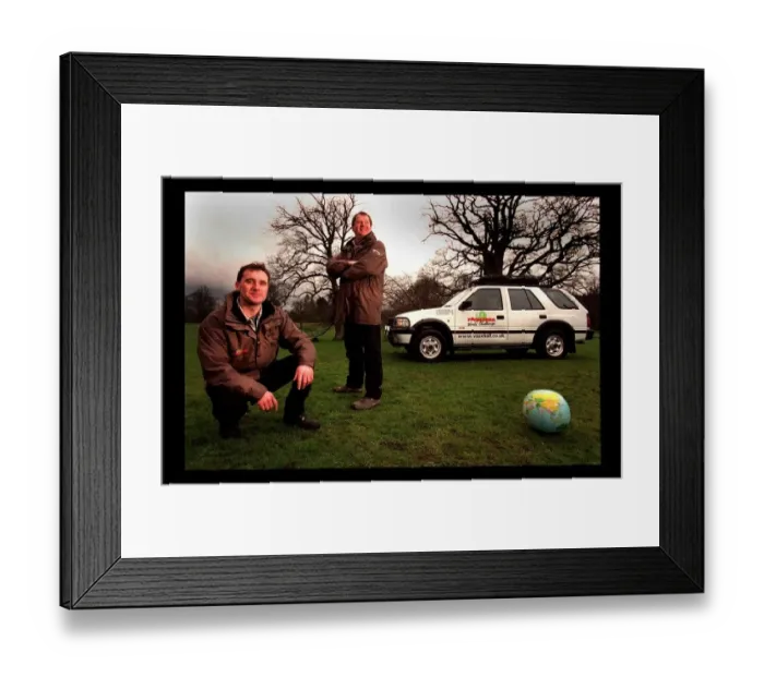 Framed Print : Vauxhall Frontera March 1998 World Challenge Team Colin Bryant and Graham McGraw Framed Print : Vauxhall Frontera March 1998 World Challenge Team Colin Bryant and Graham McGraw
