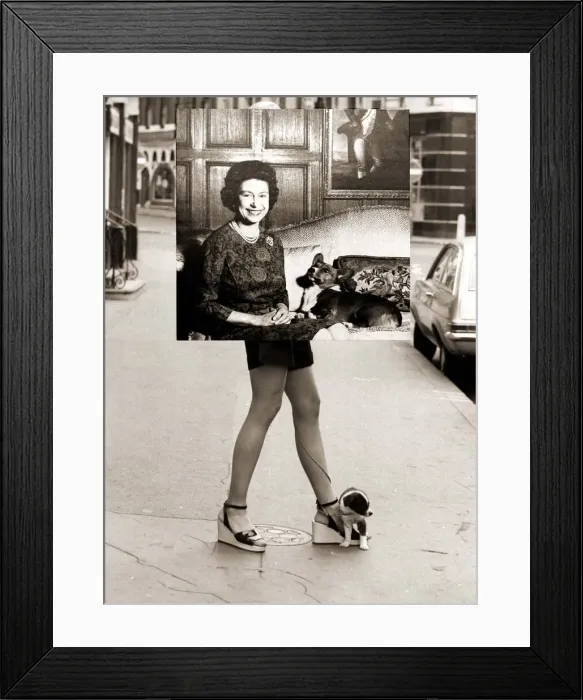 Framed Print : Girl wearing hotpants carrying a photograph of Queen Elizabeth to an exhibition Framed Print : Girl wearing hotpants carrying a photograph of Queen Elizabeth to an exhibition