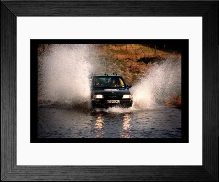 Framed Print : Vauxhall Frontera March 1998 Fording river water spray Framed Print : Vauxhall Frontera March 1998 Fording river water spray