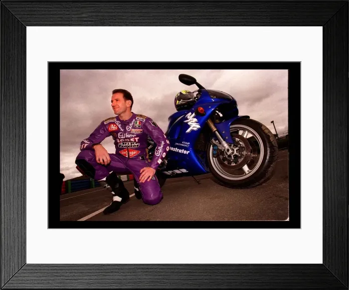 Framed Print : Niall Mackenzie British Superbike Champion Knockhill 1998 on Yamaha YZF R1