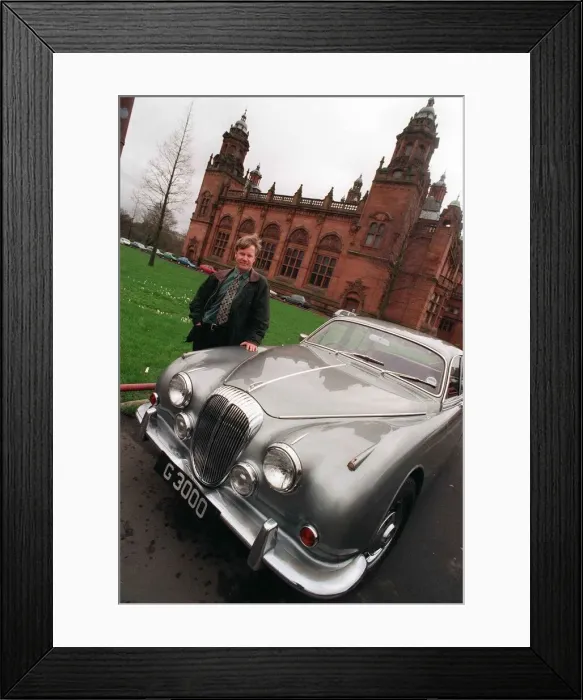 Framed Print : DAIMLER V8 KENNETH MCFADDEN February 1998 Framed Print : DAIMLER V8 KENNETH MCFADDEN February 1998