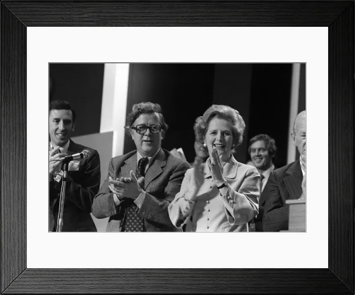 Framed Print : Geoffrey Howe and Margaret Thatcher October 1977 applaud the speech of William Hague Framed Print : Geoffrey Howe and Margaret Thatcher October 1977 applaud the speech of William Hague