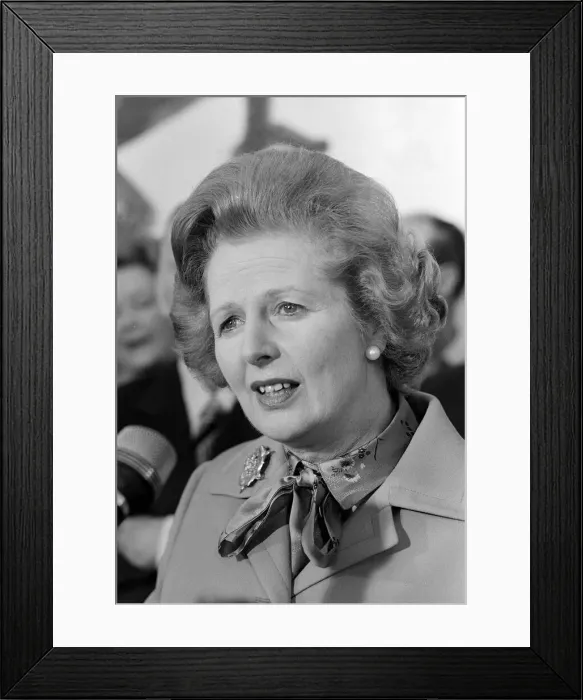 Framed Print : Margaret Thatcher July 1980 visits Toynbee Hall in the East End Framed Print : Margaret Thatcher July 1980 visits Toynbee Hall in the East End