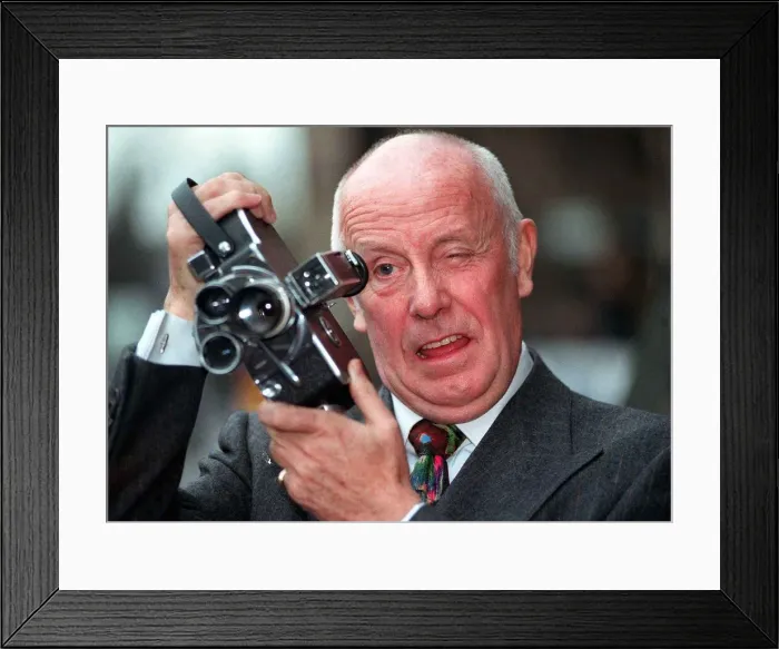 Framed Print : Richard Wilson actor November 1997, opens Gilmorehill Centre at Glasgow University a Framed Print : Richard Wilson actor November 1997, opens Gilmorehill Centre at Glasgow University a