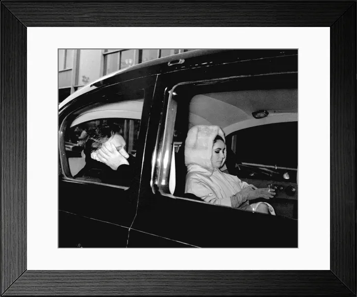 Framed Print : Elizabeth Taylor March 1963 with Richard Burton