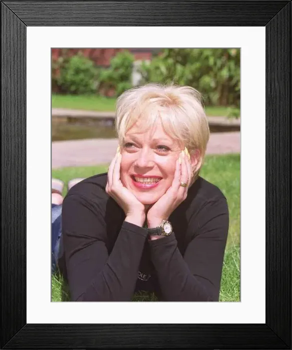 : Denise Welch Actress July 1999 Pictured at home in garden weby : Denise Welch Actress July 1999 Pictured at home in garden weby