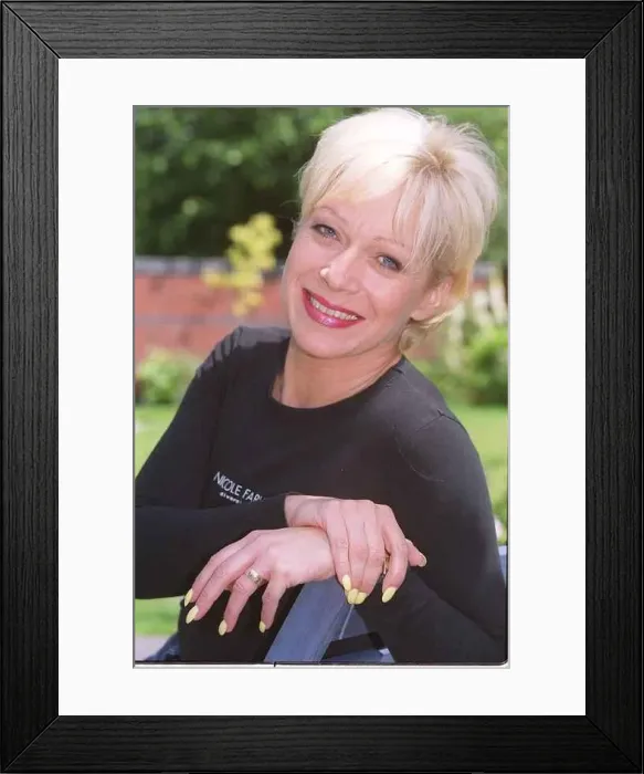 : Denise Welch Actress July 1999 Pictured at home in garden weby : Denise Welch Actress July 1999 Pictured at home in garden weby