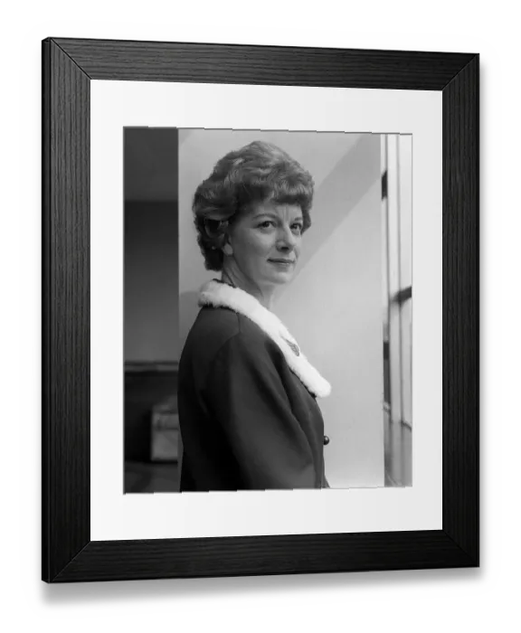 Framed Print : Actress Jean Alexander who plays Hilda Ogden in the Series Coronation street