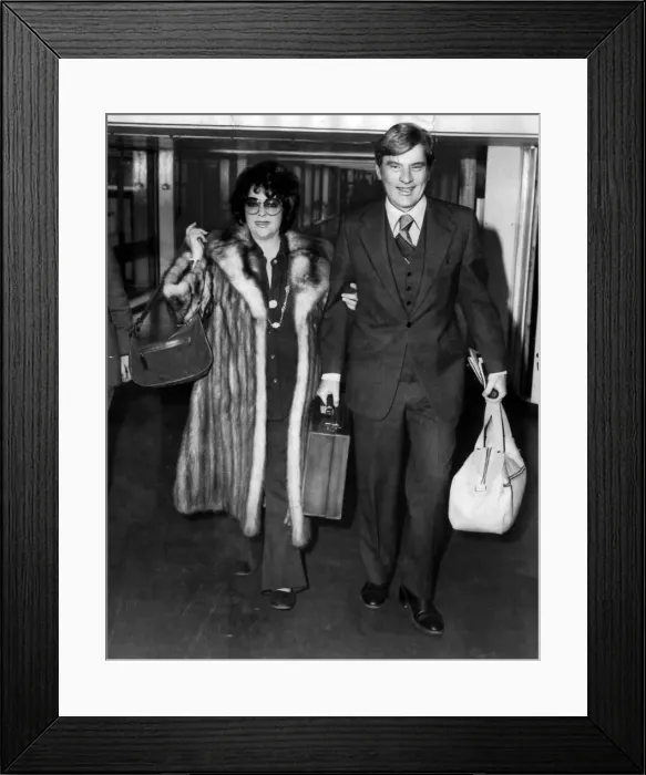Framed Print : Elizabeth Taylor actress arriving at Heathrow airport London from Washington with her Framed Print : Elizabeth Taylor actress arriving at Heathrow airport London from Washington with her