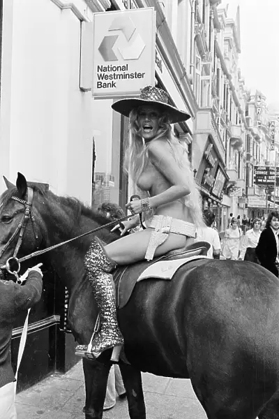 Fiona Richmond Actress Horse riding naked through London