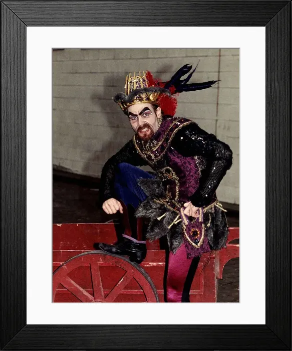 Framed Print : Richard Gibson actor - January 1989 dbase Framed Print : Richard Gibson actor - January 1989 dbase