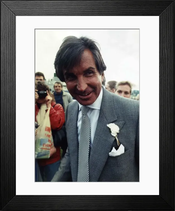 Framed Print : George Hamilton American actor - July 1989 Dbase A©Mirrorpix