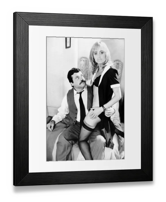 Framed Print : Susan George with Oliver Reed - November 1980 Dbase Framed Print : Susan George with Oliver Reed - November 1980 Dbase