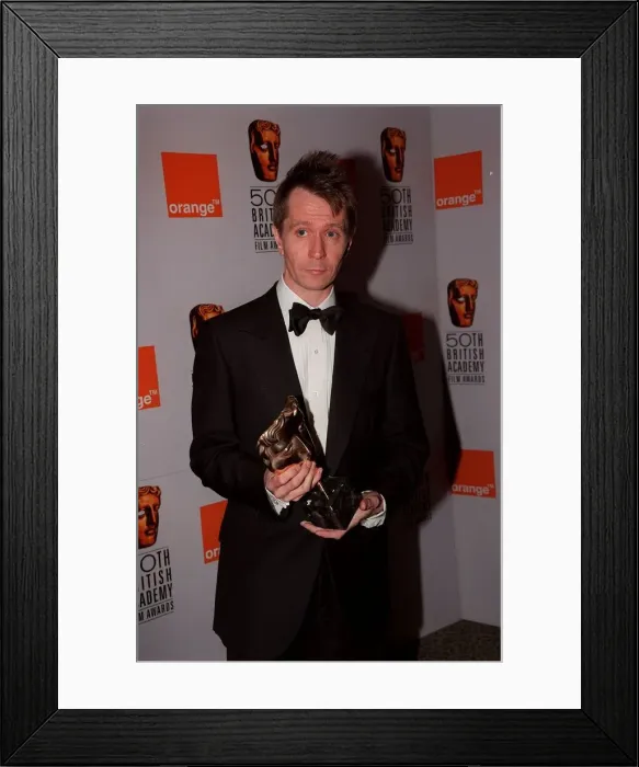 Framed Print : Gary Oldman Actor April 98 With his BAFTA award for his film Nil By Mouth Framed Print : Gary Oldman Actor April 98 With his BAFTA award for his film Nil By Mouth
