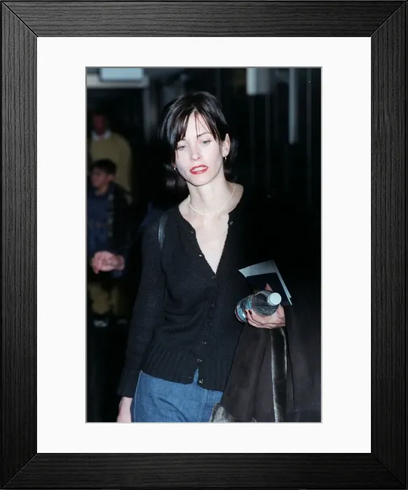 Framed Print : Courteney Cox Actress February 98 Arriving at Heathrow Airport from Los Angeles Framed Print : Courteney Cox Actress February 98 Arriving at Heathrow Airport from Los Angeles