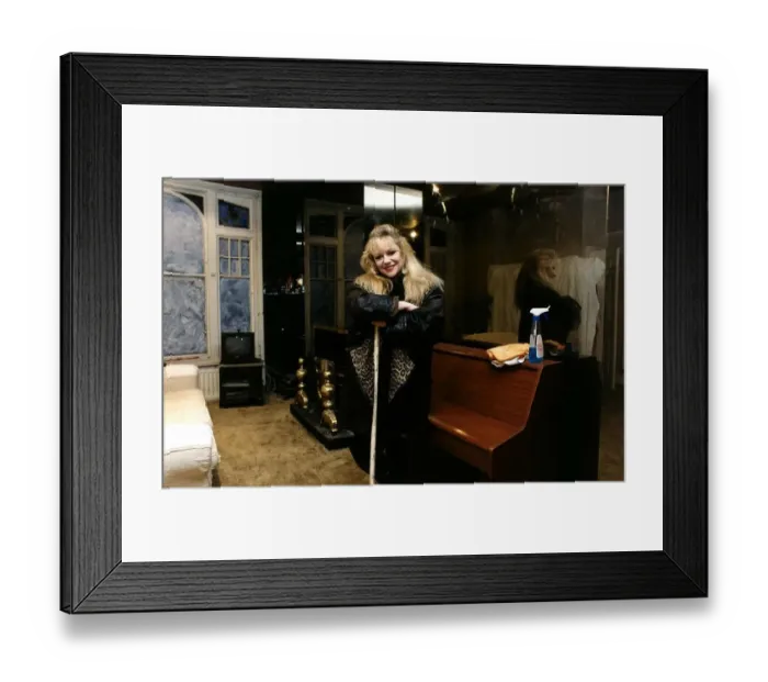Framed Print : Stephanie Lawrence actress singer at home Framed Print : Stephanie Lawrence actress singer at home
