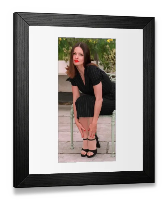 Framed Print : Lisa Marie Actress who stars in the Film Mars Attacks as a Martian in London today Framed Print : Lisa Marie Actress who stars in the Film Mars Attacks as a Martian in London today