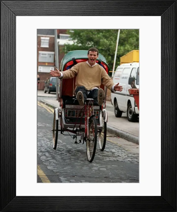 Framed Print : Simon O Brien ActorOctober 1997. Brookside actor who left the show to open his Framed Print : Simon O Brien ActorOctober 1997. Brookside actor who left the show to open his