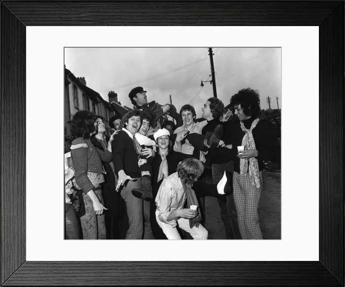 Framed Print : Actor Victor Spinetti took the cast of Hair'up to visit his mother Mrs Lily Framed Print : Actor Victor Spinetti took the cast of Hair'up to visit his mother Mrs Lily