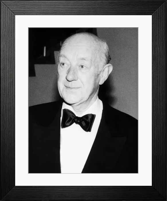 Framed Print : Alec Guinness British actor, March 1981 Framed Print : Alec Guinness British actor, March 1981