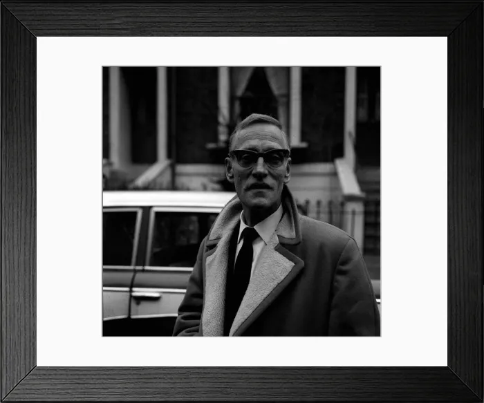 Framed Print : Wilfred Brambell actor after appearing in court December 1962 Framed Print : Wilfred Brambell actor after appearing in court December 1962