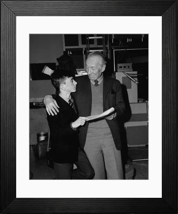 Framed Print : Doctor Who actor William Hartnell is visited by fan Steven Qualtrough at the BBC 1964 Framed Print : Doctor Who actor William Hartnell is visited by fan Steven Qualtrough at the BBC 1964
