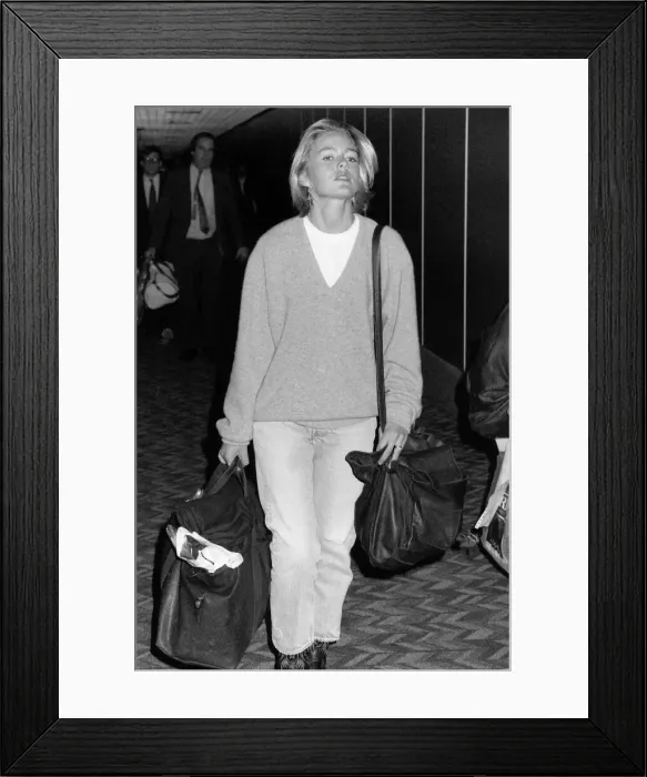 Framed Print : Patsy Kensit actress at Heathrow Airport in November 1989 Framed Print : Patsy Kensit actress at Heathrow Airport in November 1989