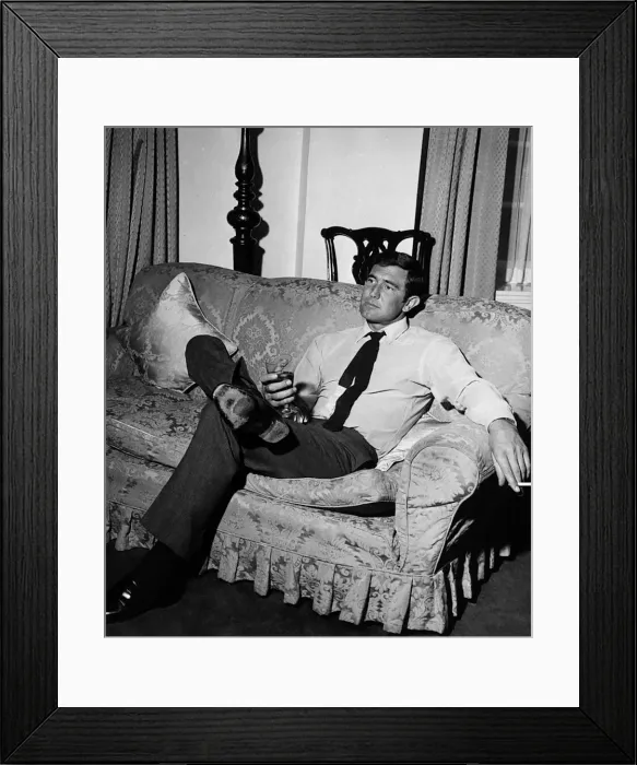 Framed Print : George Lazenby Australian actor 1968 Framed Print : George Lazenby Australian actor 1968