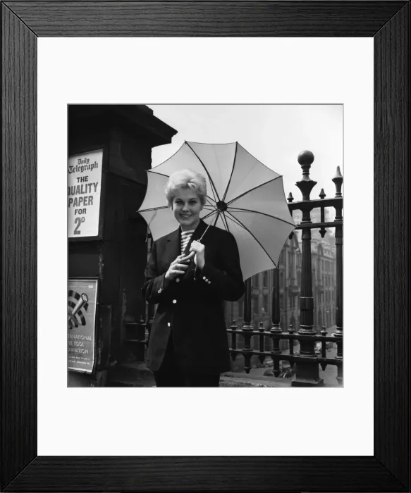 Framed Print : Actress Kim Novak in Manchester June 1956 Framed Print : Actress Kim Novak in Manchester June 1956