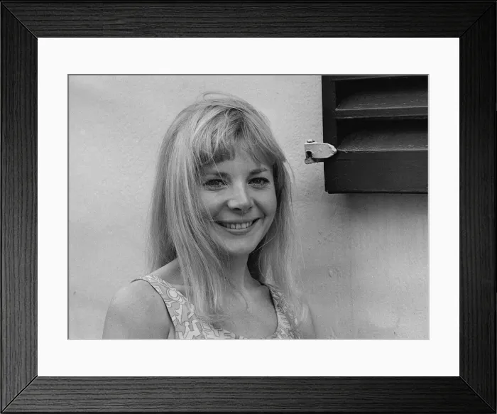 Framed Print : British actress Barbara Ferris who played barmaid Nona Williams in the television Framed Print : British actress Barbara Ferris who played barmaid Nona Williams in the television