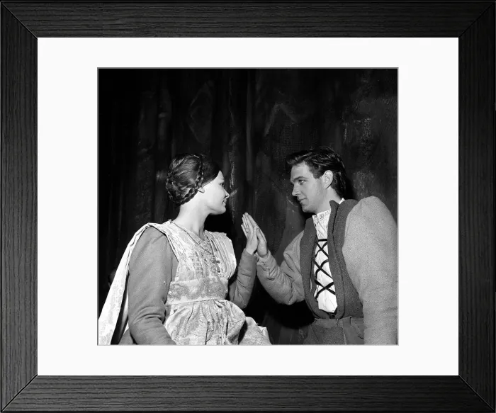 Framed Print : Romeo and Juliet'October 1960 Judi Dench as Juliet Framed Print : Romeo and Juliet'October 1960 Judi Dench as Juliet