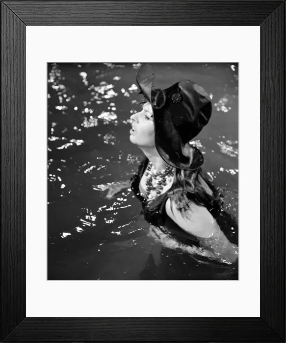 Framed Print : The making of The Millionairess Film July 1960 Pictured Sophia Loren Framed Print : The making of The Millionairess Film July 1960 Pictured Sophia Loren