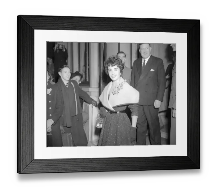 Framed Print : Elizabeth Taylor at a West End Hotel London February 1952 Framed Print : Elizabeth Taylor at a West End Hotel London February 1952