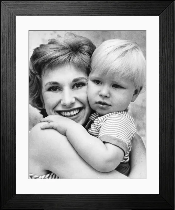 Framed Print : Wendy Craig Actress with her son Alaster aged 15 months Dbase