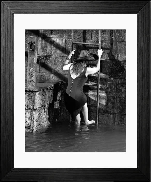 Framed Print : The making of The Millionairess Film July 1960 Pictured Sophia Loren