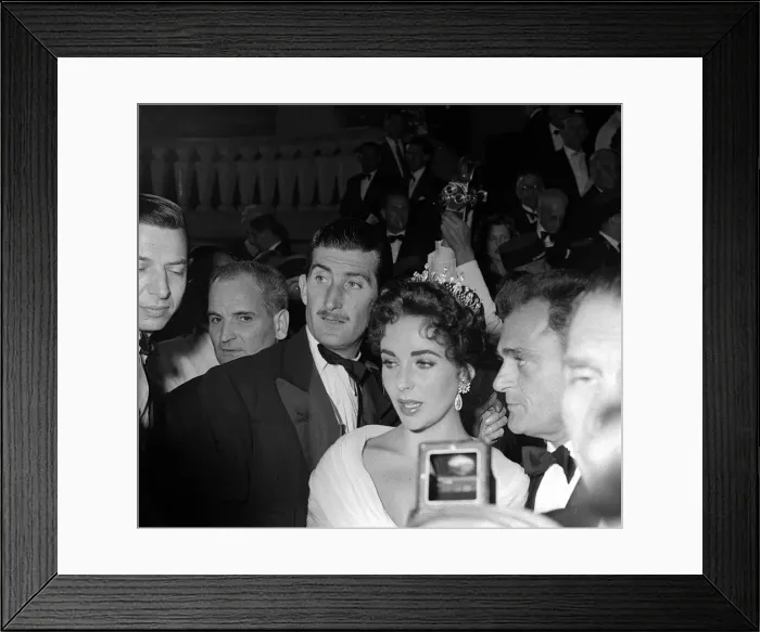 Framed Print : Elizabeth Taylor and husband Mike Todd (R) leaving the Opening Night at Cannes Film Framed Print : Elizabeth Taylor and husband Mike Todd (R) leaving the Opening Night at Cannes Film