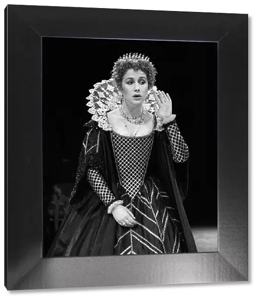 Helen Mirren in Duchess of Malfi theatre play, March 1981