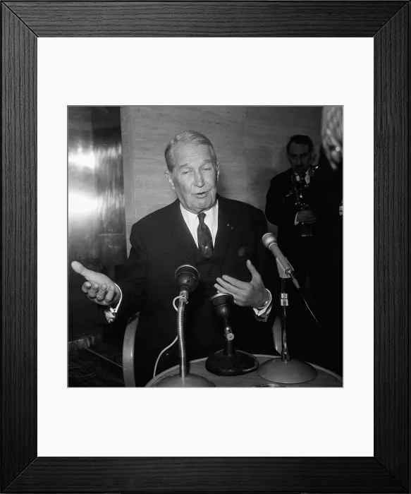 Framed Print : Maurice Chevalier Actor - Feb 1968 at a Press Conference at the Lincoln Room